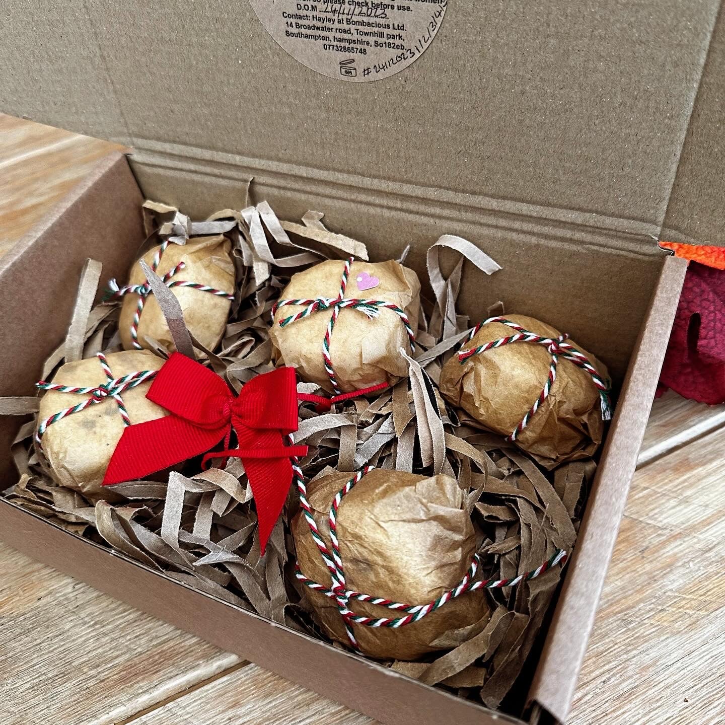 "Inspired by" bundle of Moisturising bath fizzers