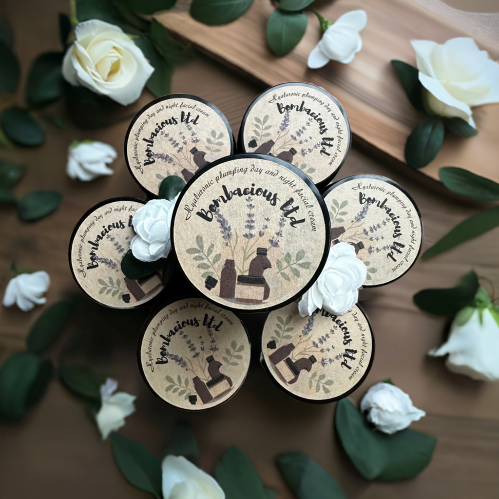 Hyaluronic plumping day and night facial cream