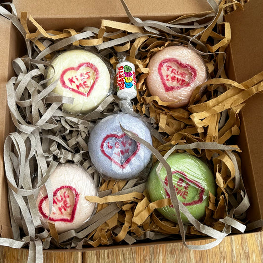 Love hearts Hand Painted Moisturising Bath Bombs