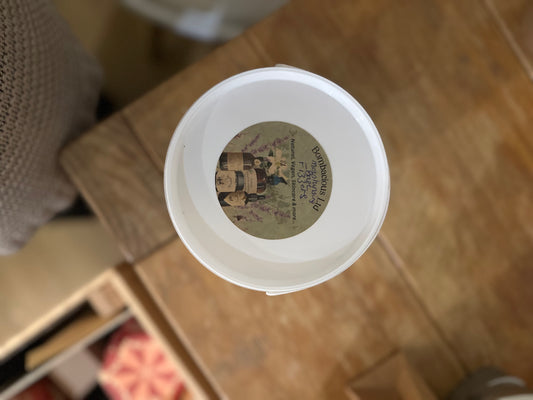 Bucket of moisturising fizzers