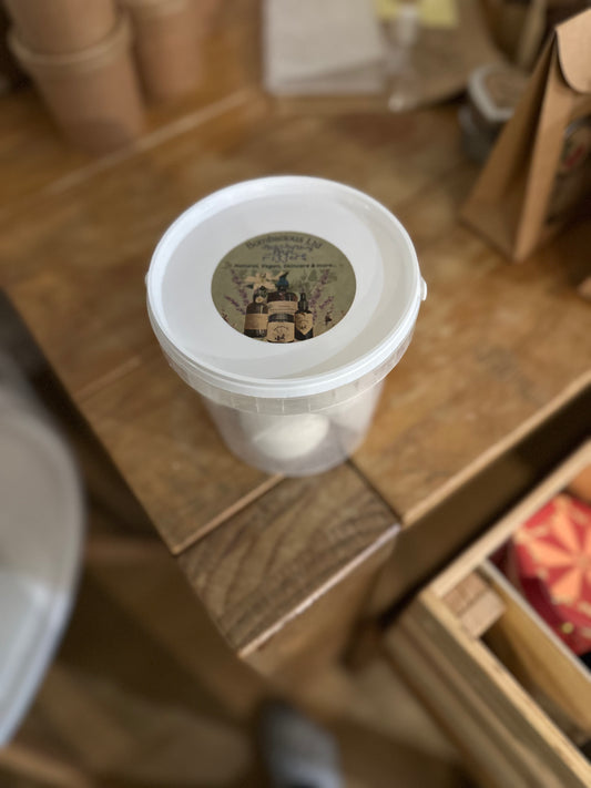 Bucket of moisturising fizzers