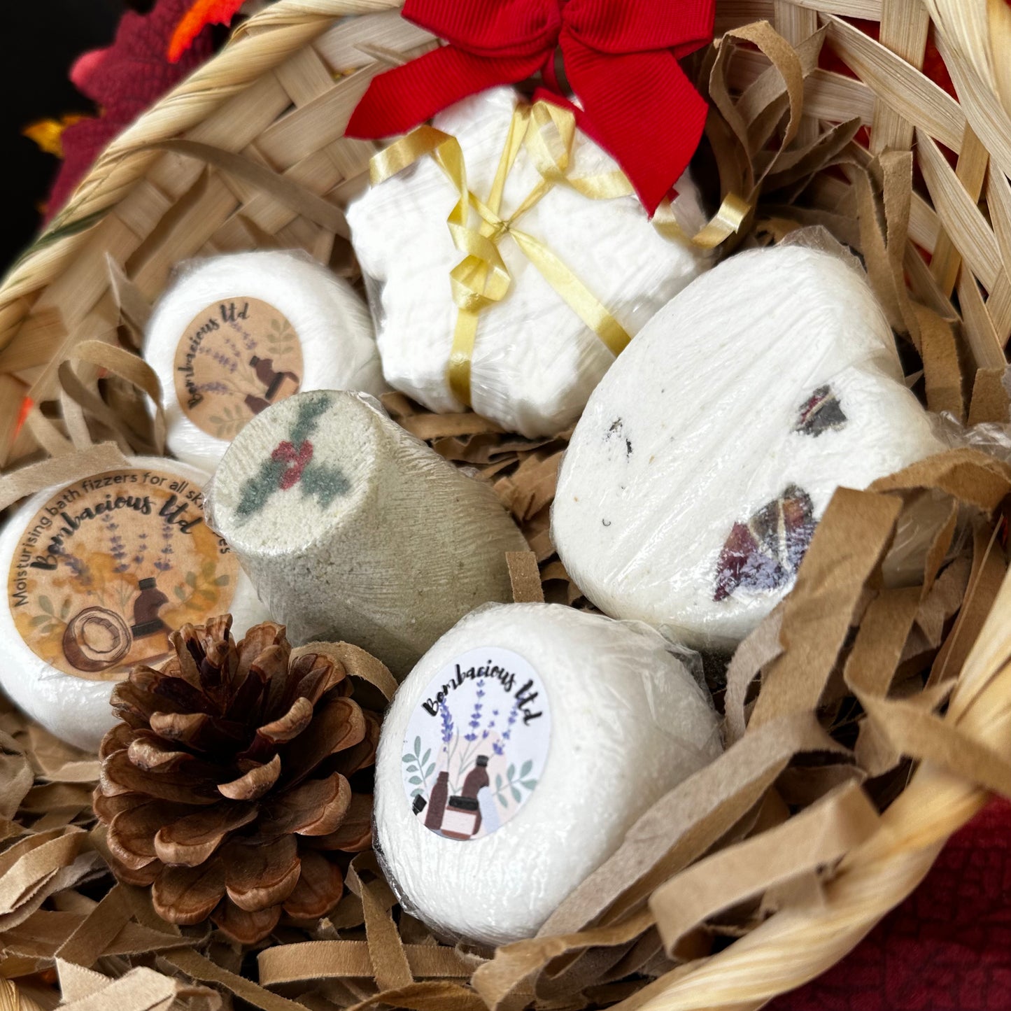 Moisturising bath bomb gift set