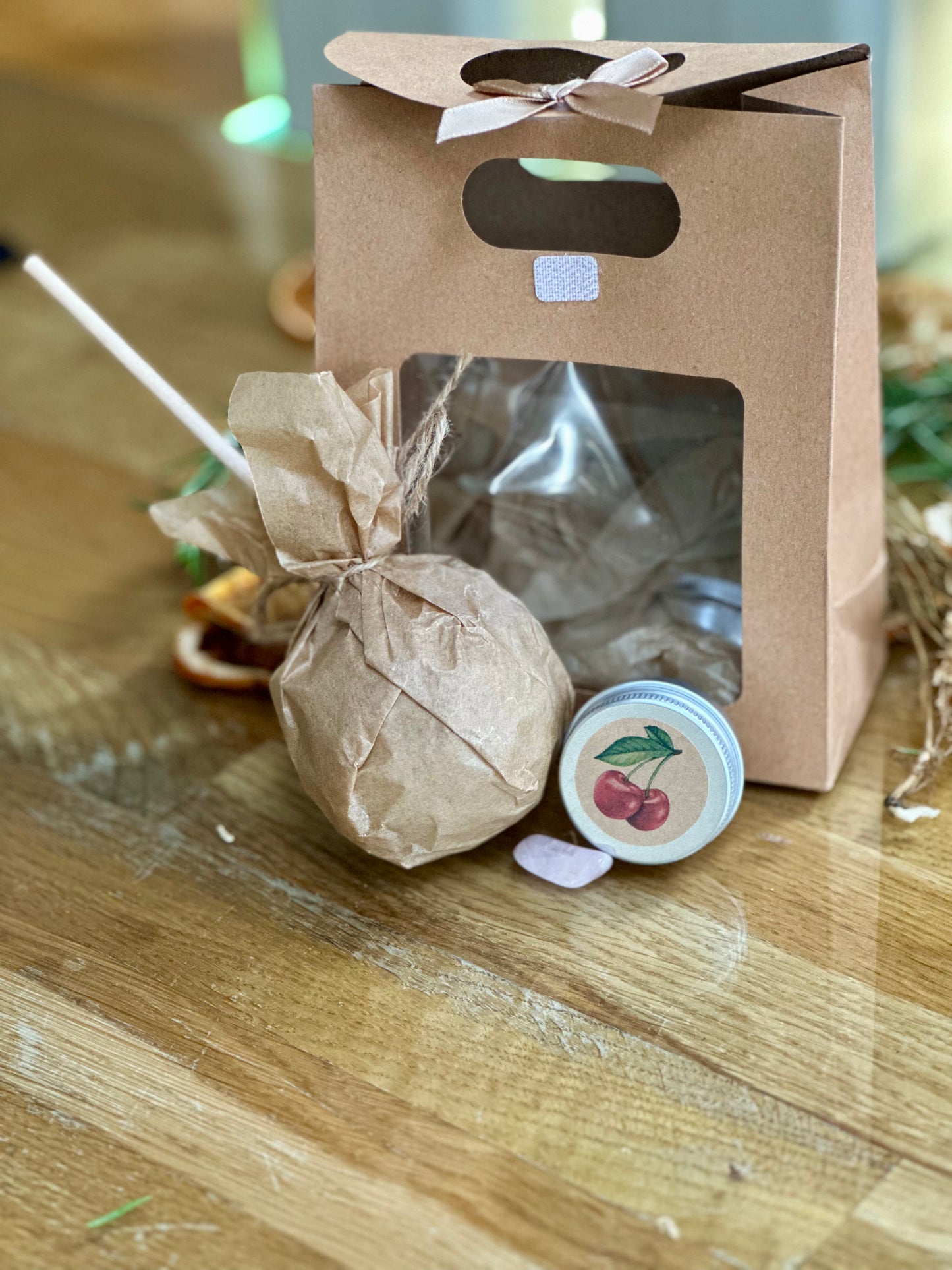 Cherry crystal bath stirer and lip balm gift set