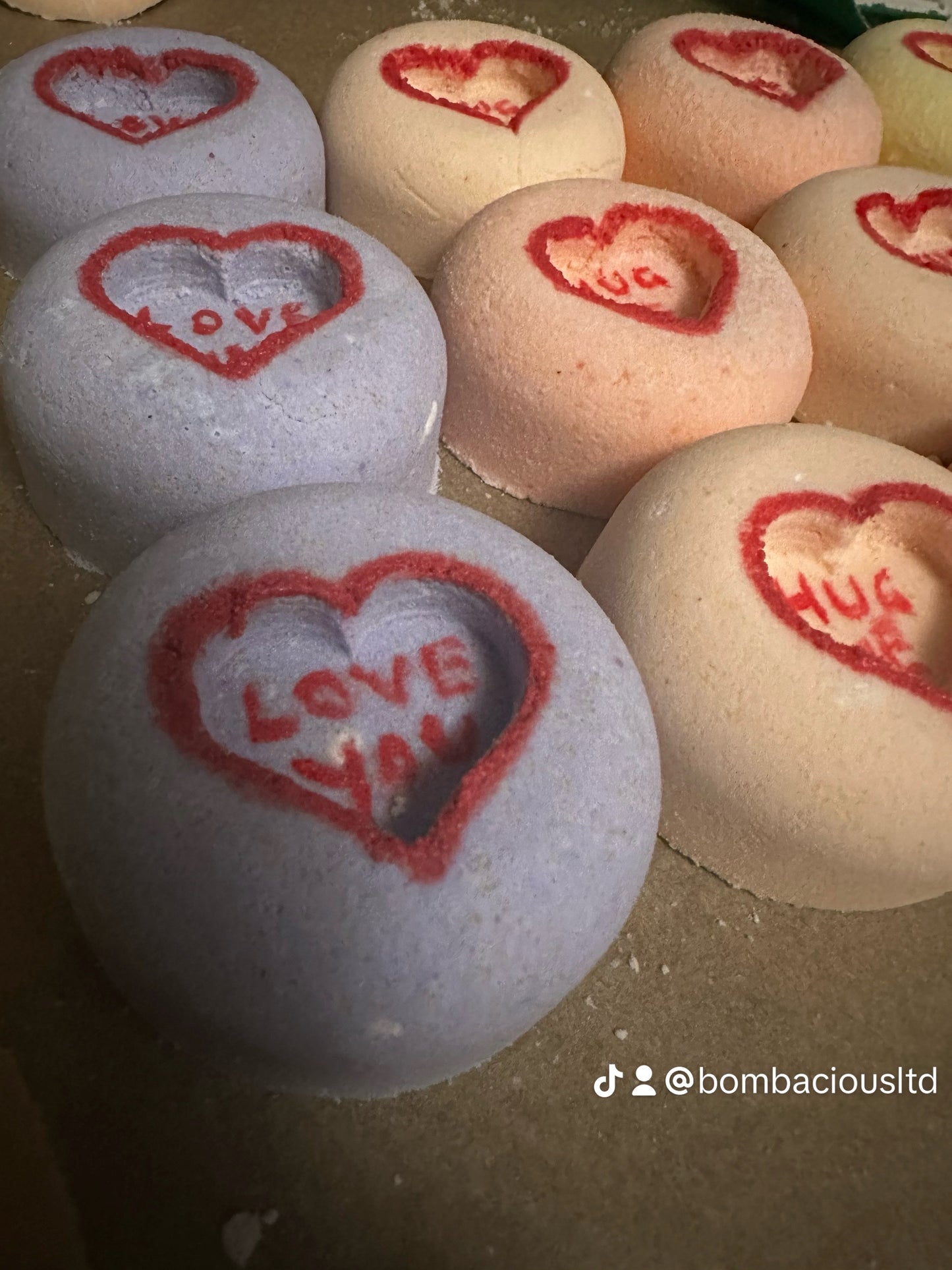 Love hearts Hand Painted Moisturising Bath Bombs