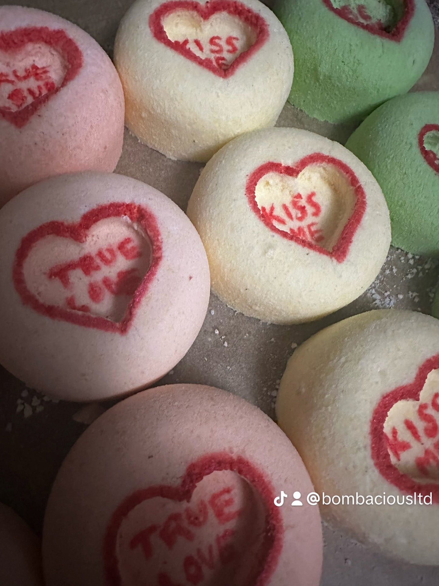 Love hearts Hand Painted Moisturising Bath Bombs